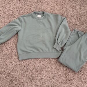 Abercrombie & Fitch Women’s Sage Green Sweatpants and Crewneck